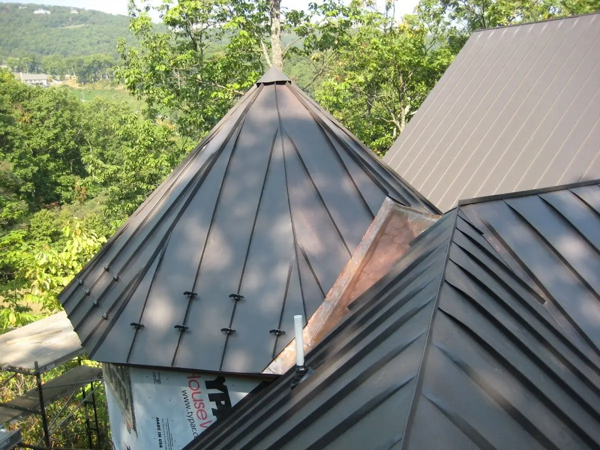 Professional Roof Tarp Installation by Craftsman Roofing in Samuels Corner